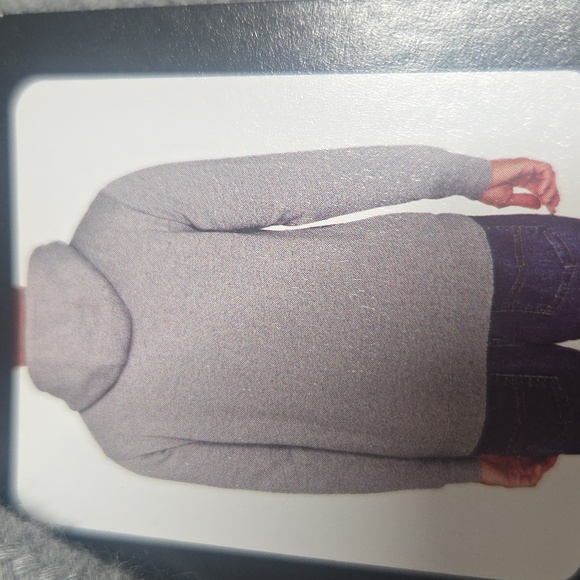 CAT HOODIE - Picture 4 of 6